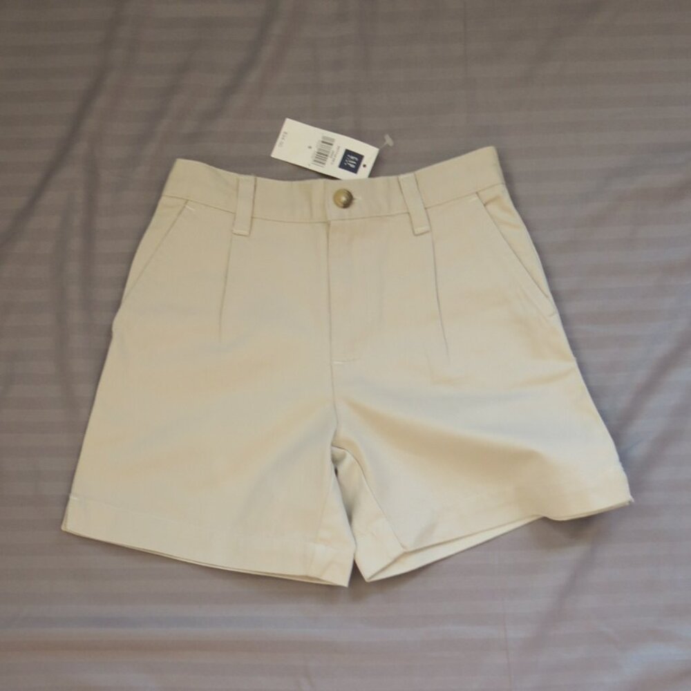 GapKids Girls Khaki Shorts Size 5 NWT